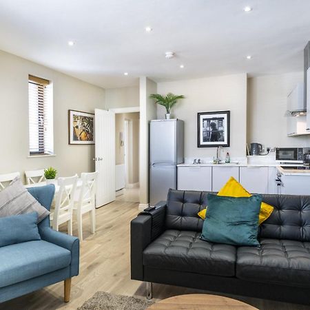 Old Hollywood - 1Bd Ap - Gold Short Term Stays Belfast Exterior photo